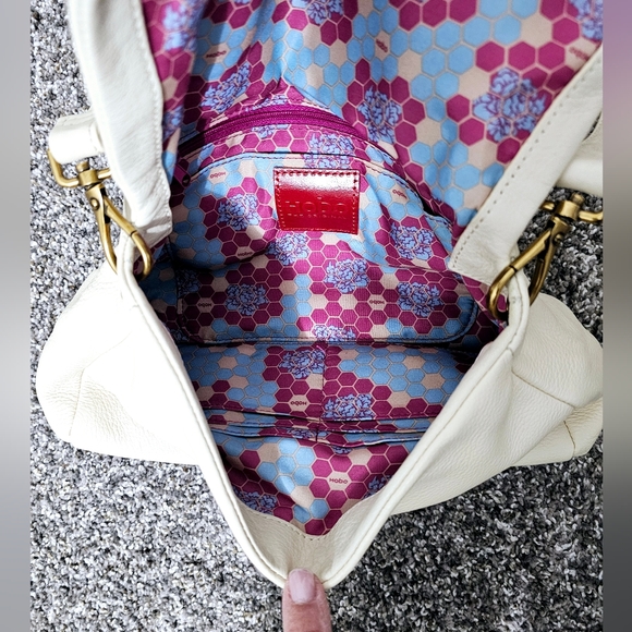 HOBO CLASSIC SHOULDER BAG/PURSE - Picture 7 of 16